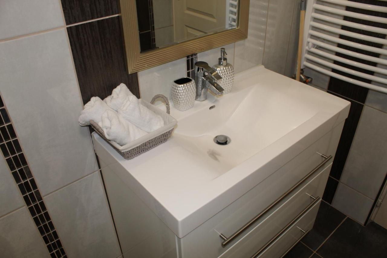 Sunny House Apartman Seghedin Exterior foto