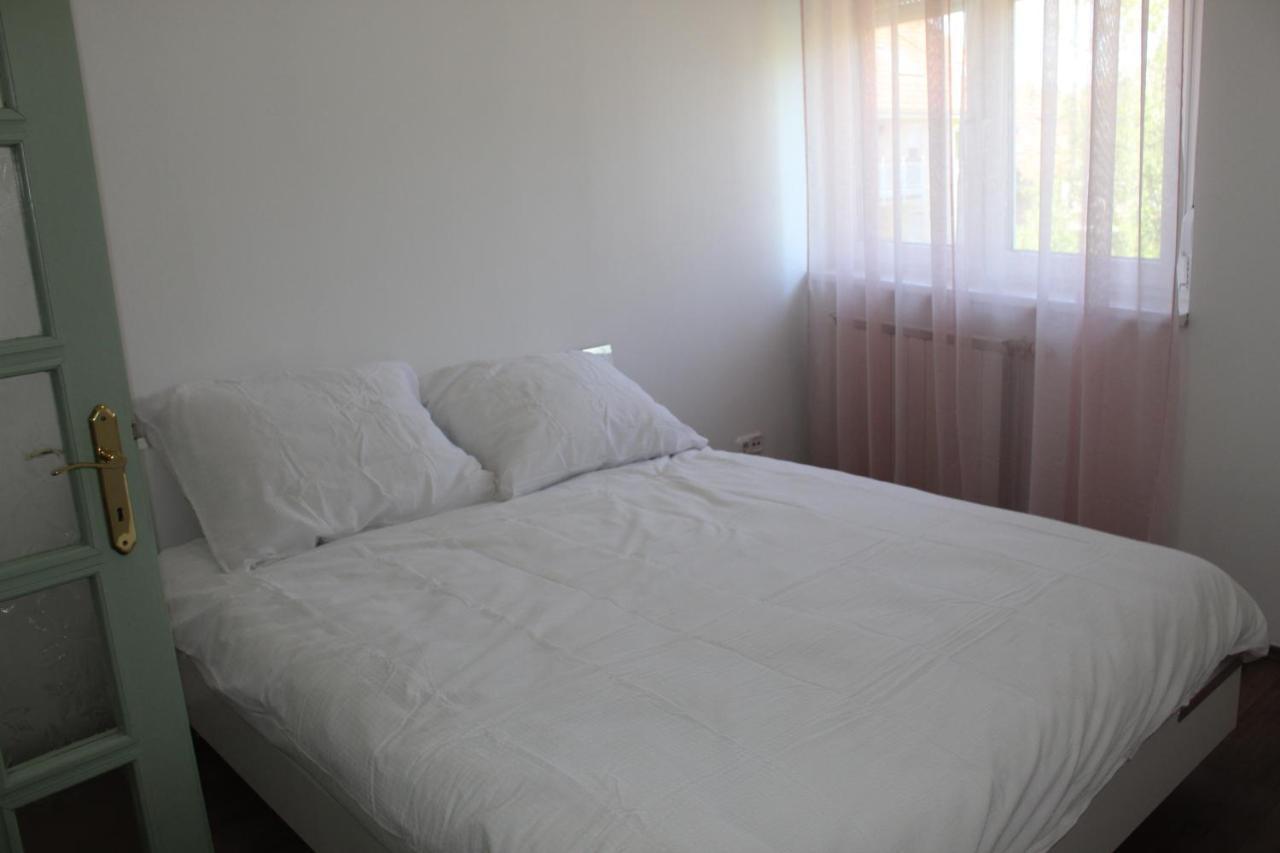 Sunny House Apartman Seghedin Exterior foto