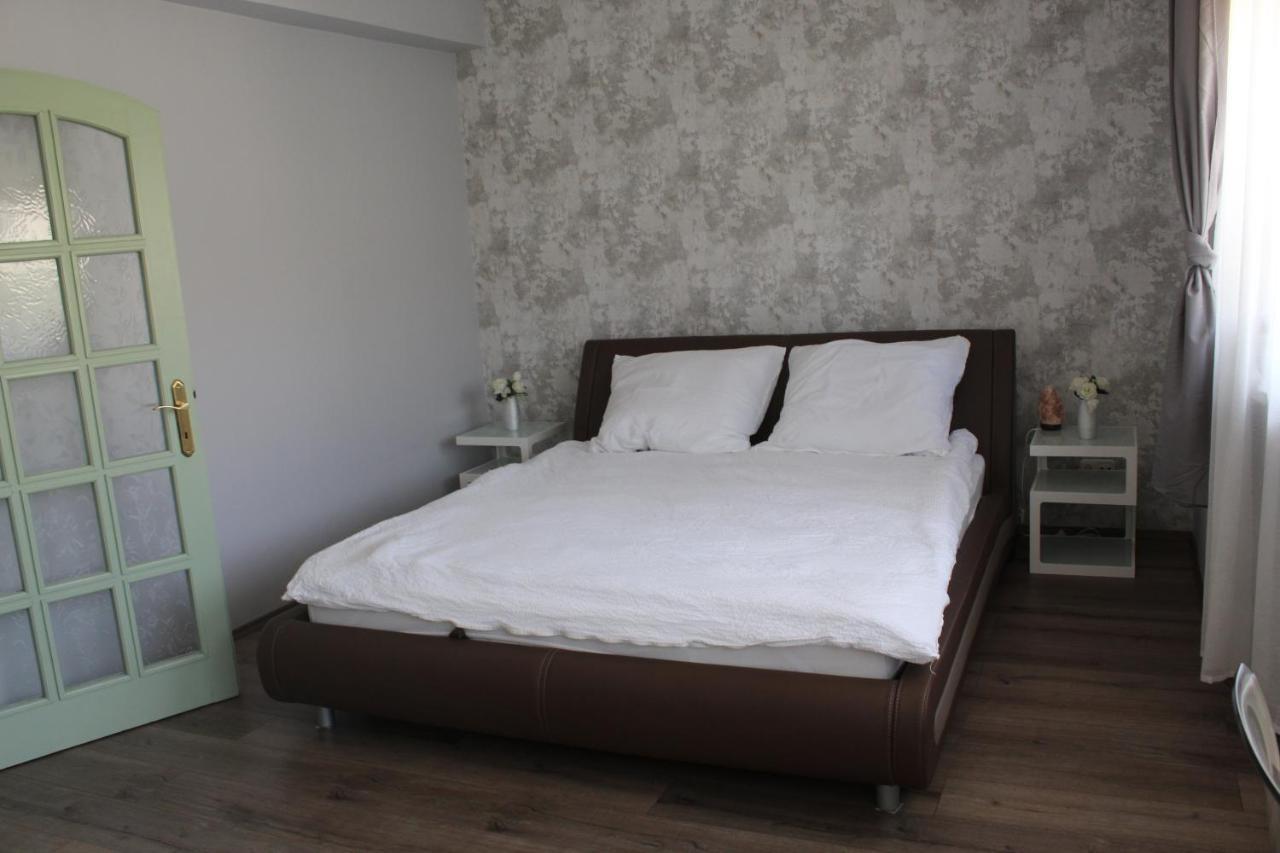 Sunny House Apartman Seghedin Exterior foto