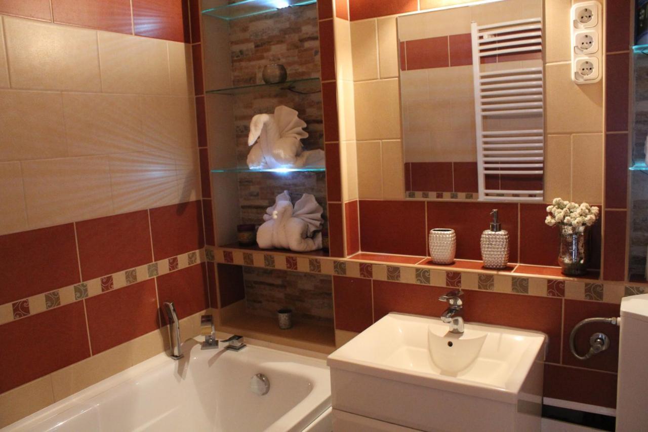 Sunny House Apartman Seghedin Exterior foto