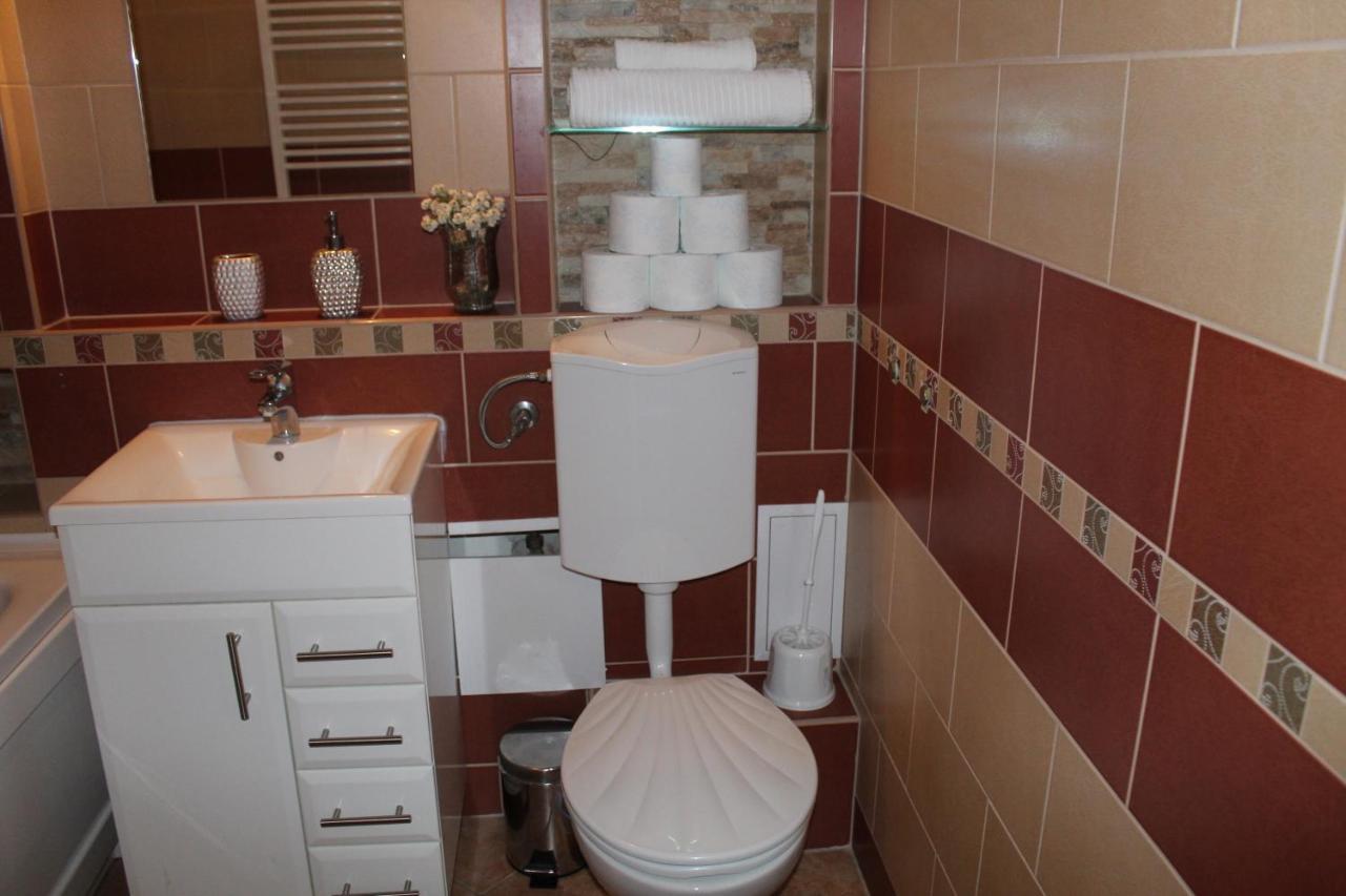 Sunny House Apartman Seghedin Exterior foto