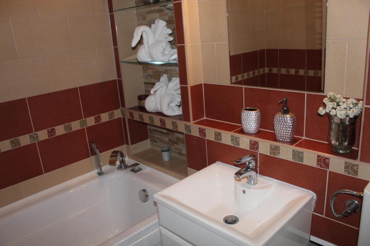 Sunny House Apartman Seghedin Exterior foto