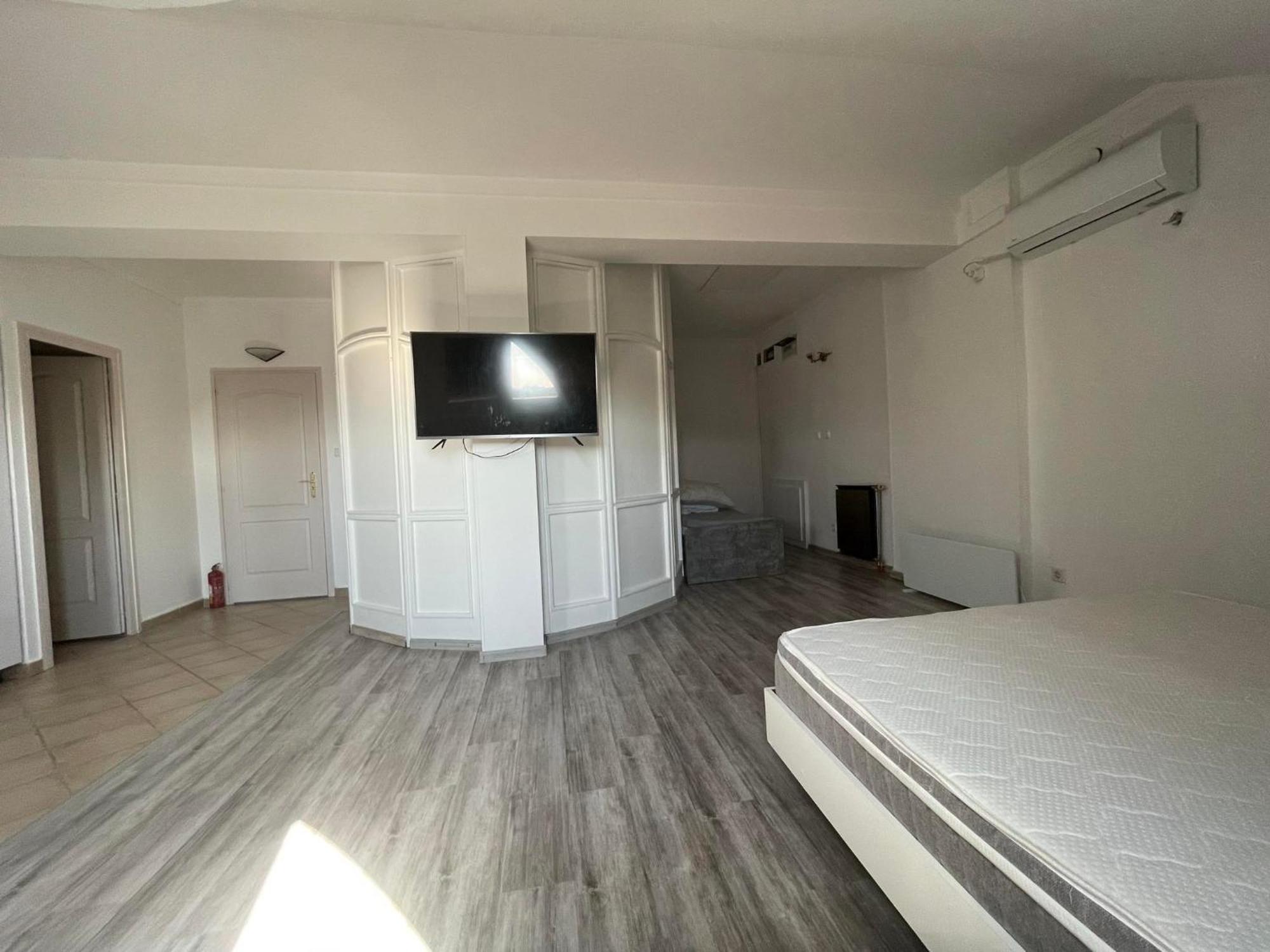 Sunny House Apartman Seghedin Exterior foto